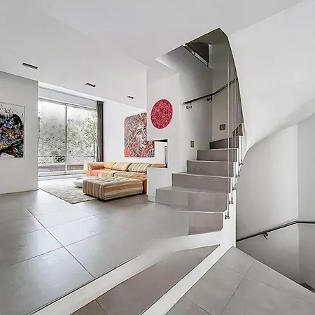 Rue Danton - Champ De Paris Bed and Breakfast