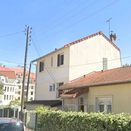 Bed and Breakfast Rue Danton - Champ De Paris 4*
